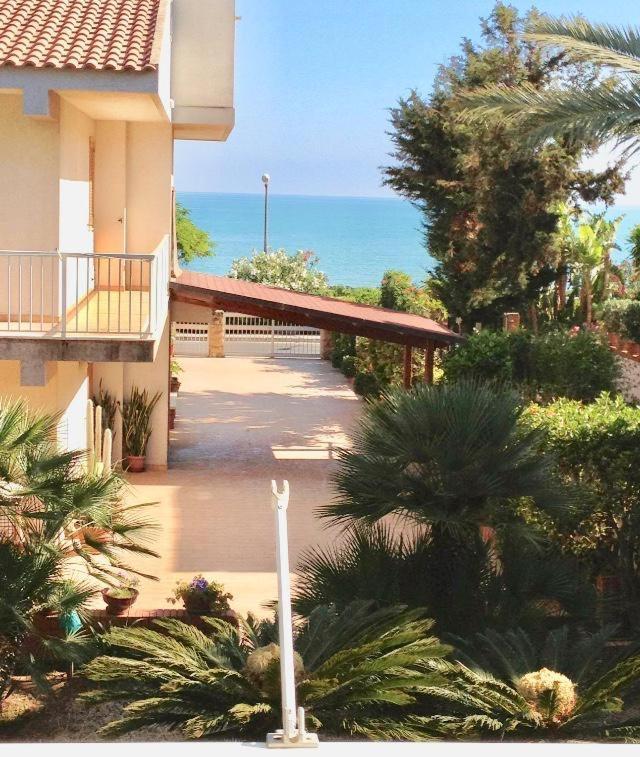 Beachfront Rooms Marina Di Ragusa Eksteriør bilde